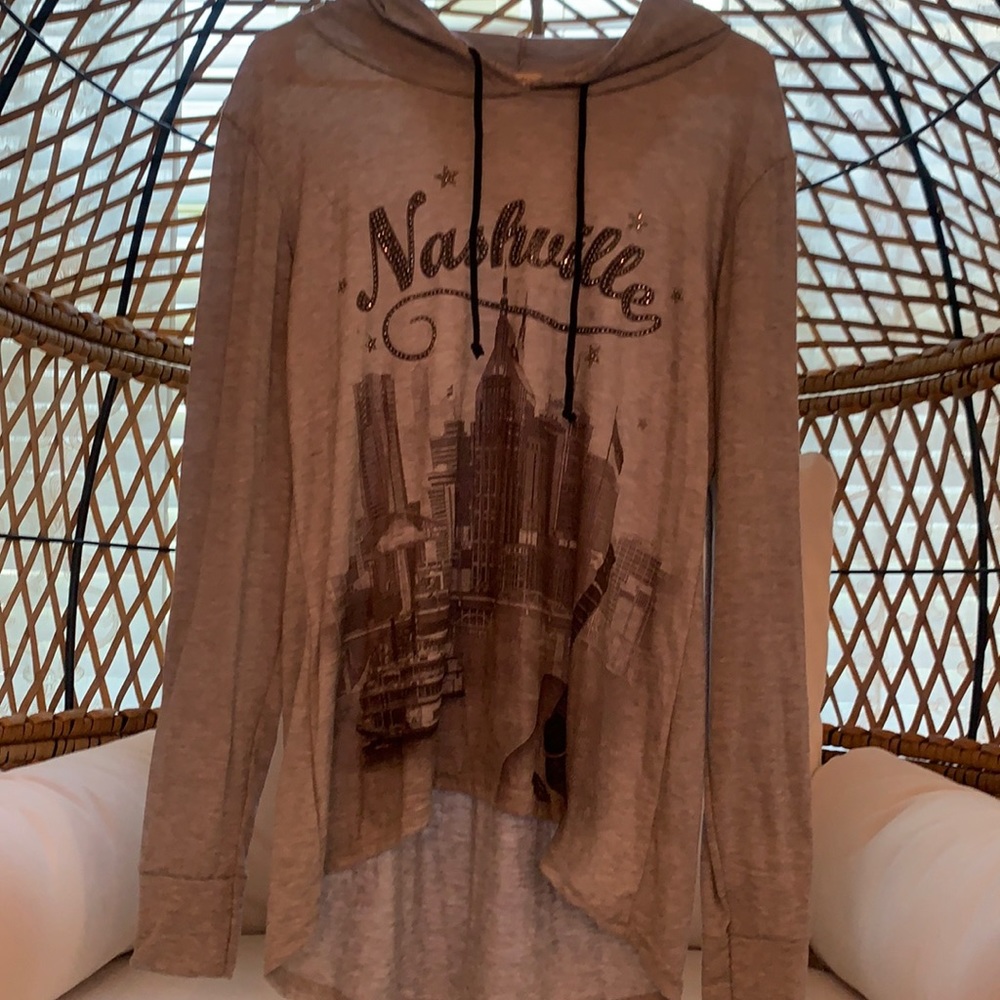 Heather gray long sleeve NASHVILLE shirt